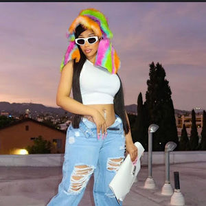 Meet your Posher, Victoria